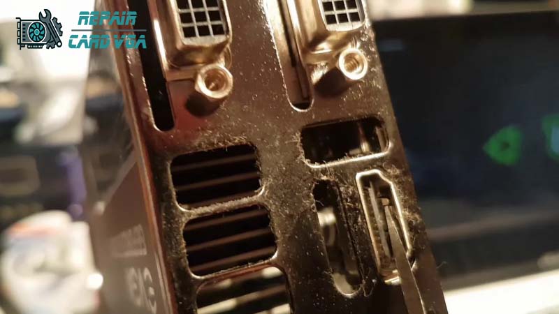 thay-cong-xuat-hinh-vga-amd-1