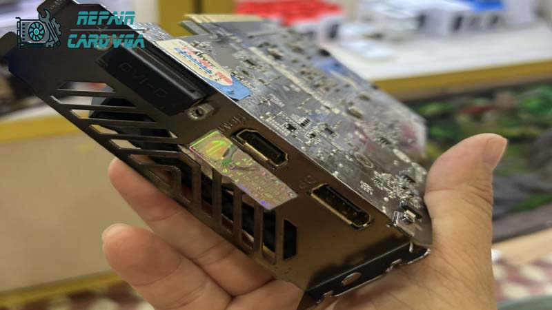 thay-cong-xuat-hinh-vga-pny-0