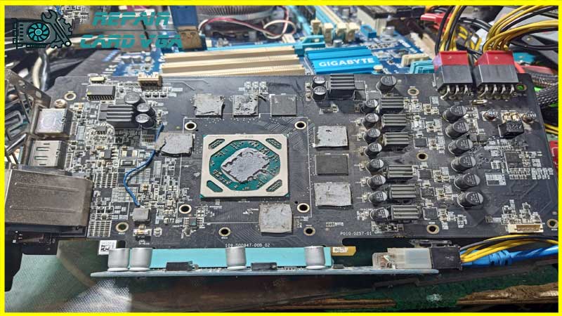thay-ic-dieu-khien-card-vga-rx-7700-xt-1
