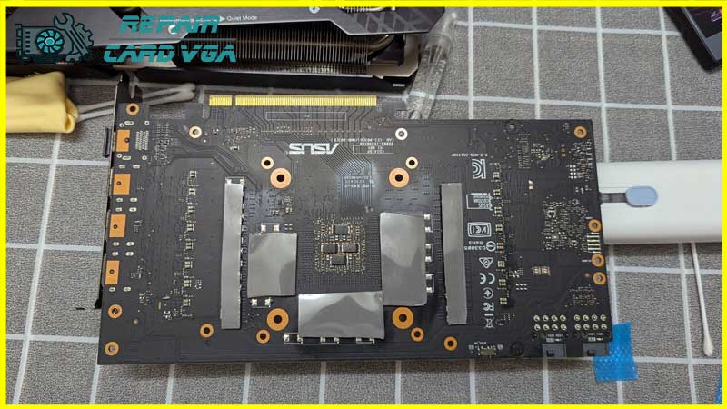 thay-thermal-pad-tan-nhiet-vga-gigabyte-1